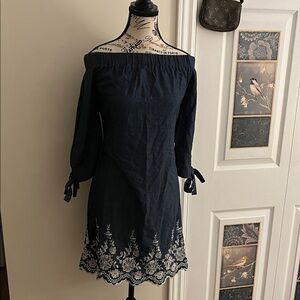 Jessica Howard Navy Blue Off-Shoulder Dress with White Floral Detail